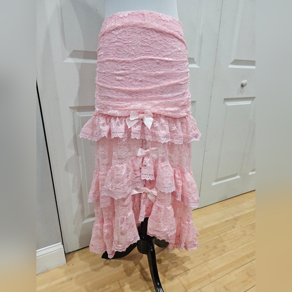Dolls Kill Sugar Thrillz True Love Nonsense Pink Lace Maxi Tiered Bow Skirt M - Picture 11 of 12